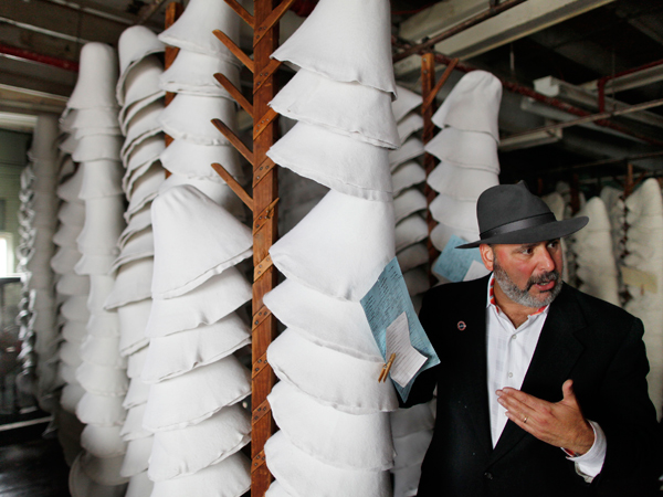 111713_Bollman_hat_company_600